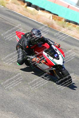 media/Oct-15-2022-TrackXperience (Sat) [[8f70b8b0be]]/Group 2/session 2 turn 3 and 4/